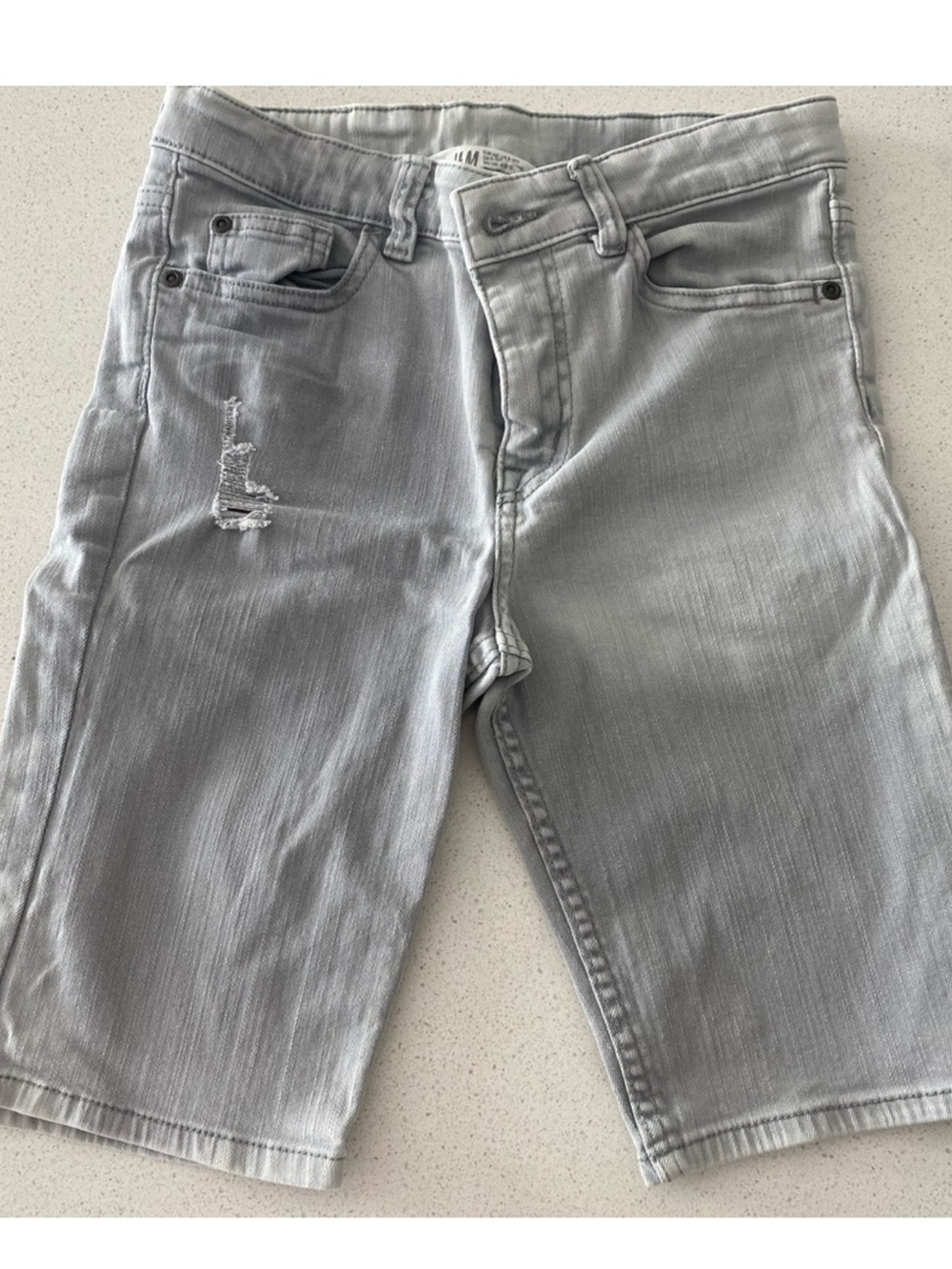 H&M KIDS DISTRESSED GREY SHORTS SIZE 9-10